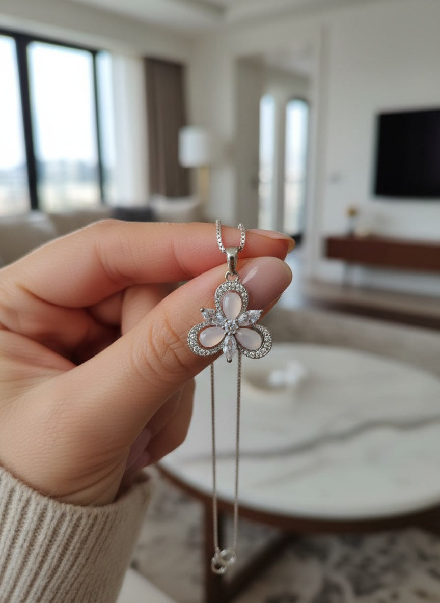 Elegant Silver Floral Pendant Necklace for Women – Luxury Statement Jewelry Gift