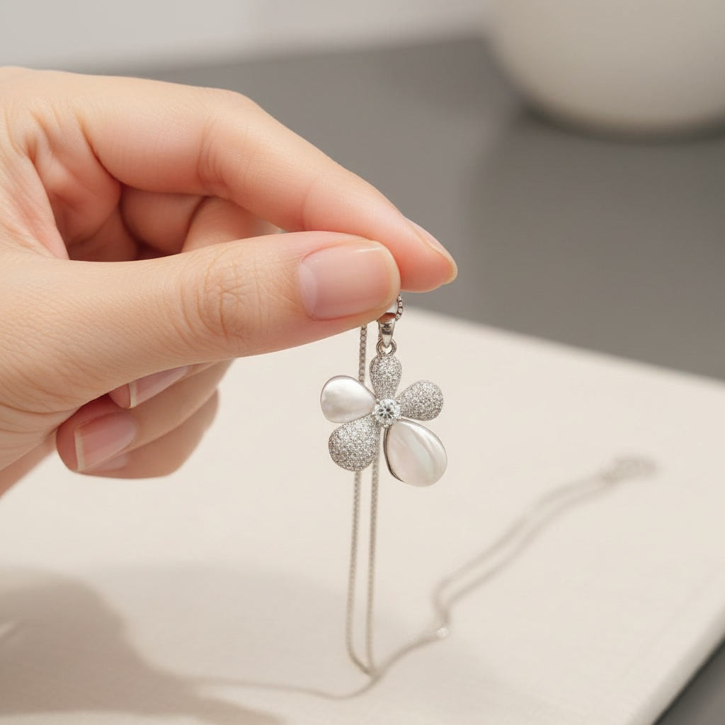 Premium Silver Floral Statement Necklace – Elegant Women’s Jewelry Gift