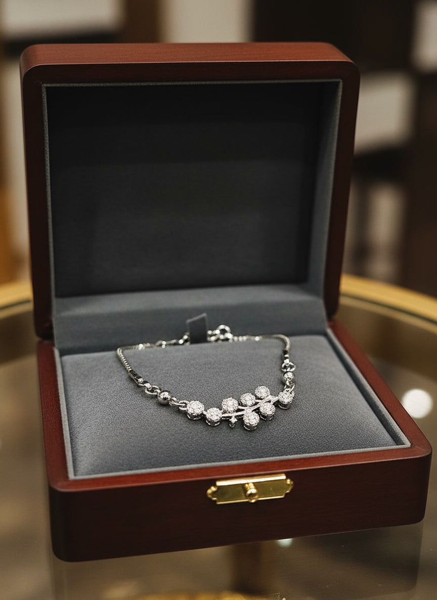 Silver Floral Crystal Pendant Necklace – Elegant Women’s Jewelry